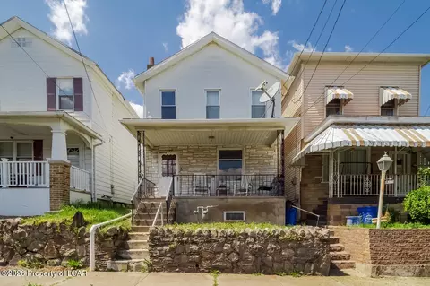122 W Green St, Nanticoke, PA 18634