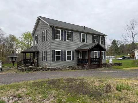745 Demunds Rd, Dallas, PA 18612