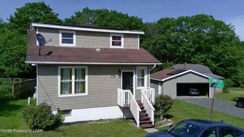 115 Saint Marys Dr, Freeland, PA 18224