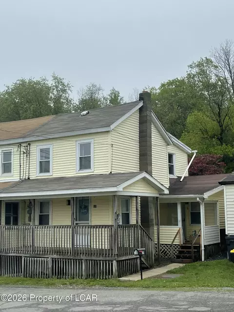 10 Trenton St, Mahanoy City, PA 17948