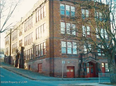 108-116 Salem Ave, Carbondale, PA 18407