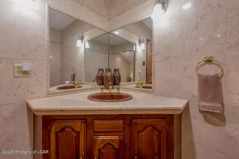 Bath - 1 Marilyn Dr, Shavertown, PA 18708 photo 2 of 4