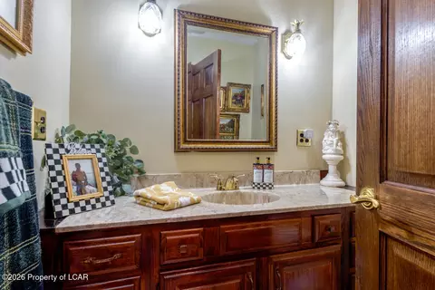 Bath - 1 Marilyn Dr, Shavertown, PA 18708 photo 1 of 4