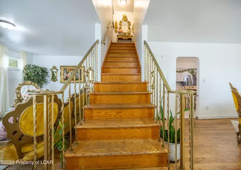 Entry Way - 647 E 9th St, Hazleton, PA 18201 photo 2 of 3