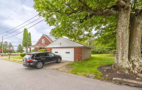 Exterior - 647 E 9th St, Hazleton, PA 18201 photo 4 of 6