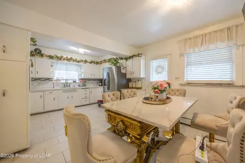 Dining - 647 E 9th St, Hazleton, PA 18201 photo 3 of 3
