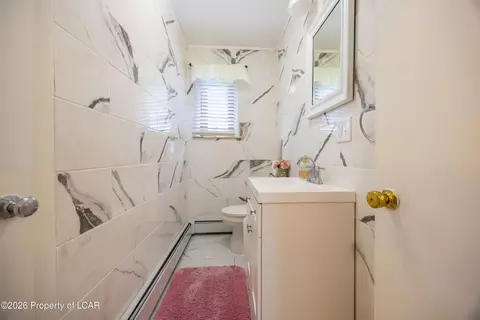 Bath - 647 E 9th St, Hazleton, PA 18201 photo 5 of 5