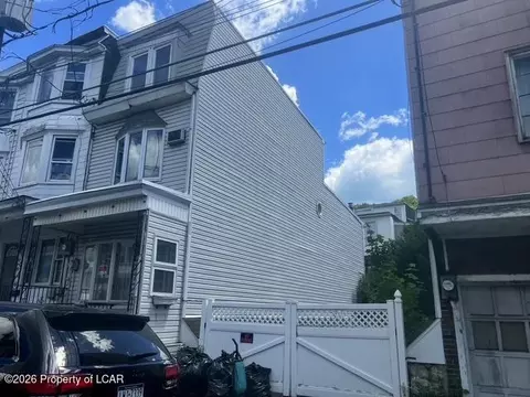 324 E Pine St, Mahanoy City, PA 17948