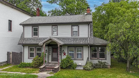49 Tamaqua St, Hazleton, PA 18201