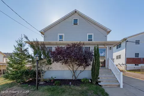 223 E 6th St, Wyoming, PA 18644
