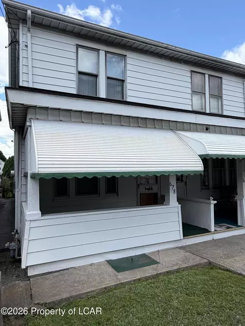 678 N Locust St, Hazleton, PA 18201