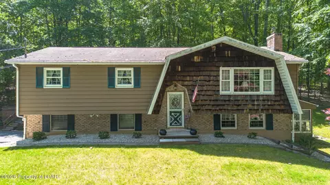 7324 Blue Ridge Trl, Mountain Top, PA 18707
