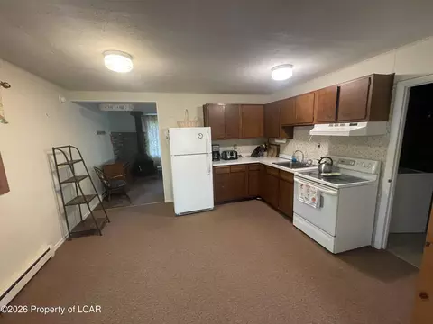 Kitchen - 58 Squirrel Trl, White Haven, PA 18661 photo 5 of 5
