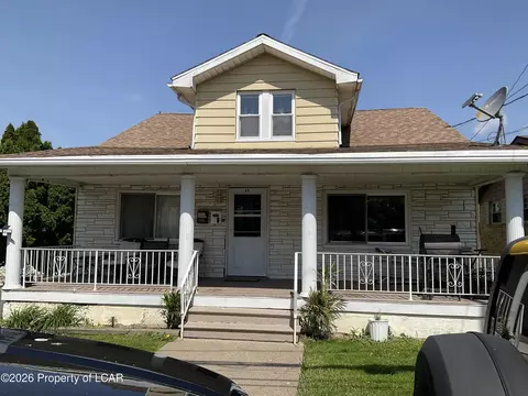 69 Warner St, Plains, PA 18705