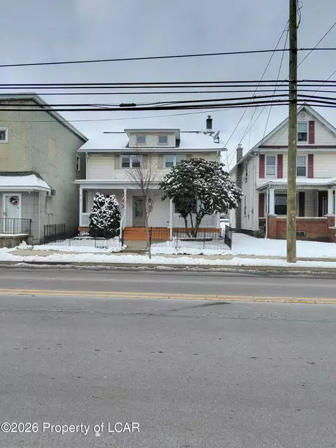 703-705 Main St, Dickson City, PA 18519