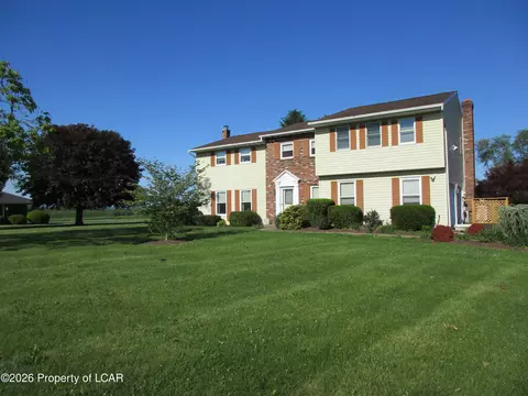 6 N Greco Dr, Drums, PA 18222