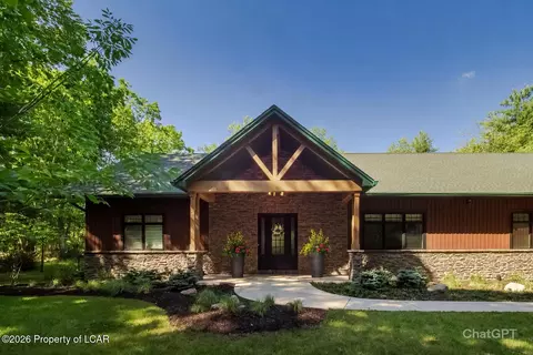 387 S Main Rd, Mountain Top, PA 18707