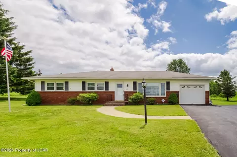37 Hildebrandt Rd, Dallas, PA 18612