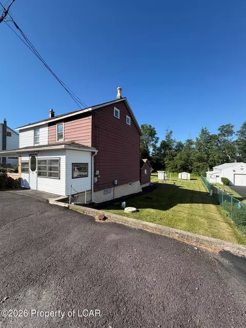 450 Old Cranberry Rd, Hazle Township, PA 18202