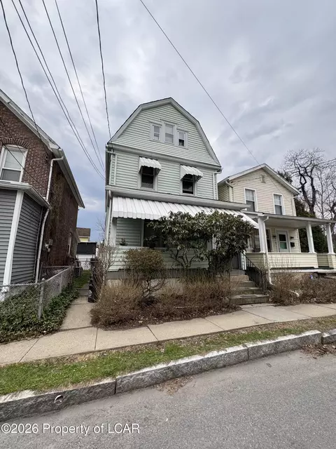 28 Walnut St, Wilkes-barre, PA 18702