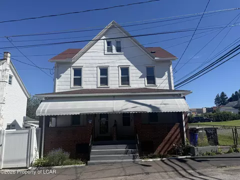 421 W 10th St, Hazleton, PA 18201
