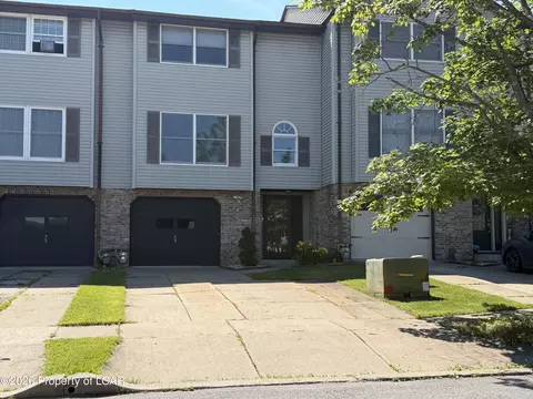 37 Flood Dr, Wilkes Barre, PA 18705