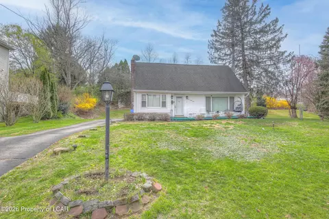 429 Mclean St, Dupont, PA 18641