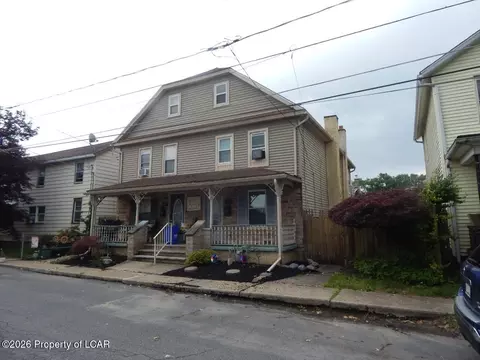 23 Center St, Pittston, PA 18640