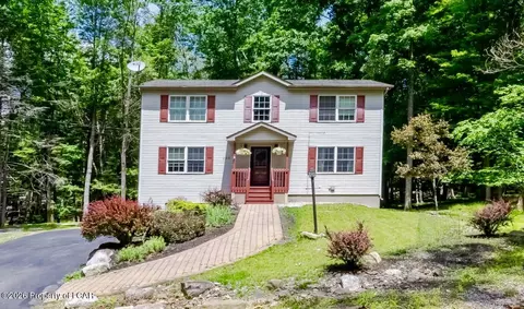 103 Quail Point Ct, Drums, PA 18222