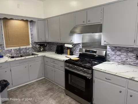 Kitchen - 129 E Beech St, Hazleton, PA 18201 photo 3 of 3