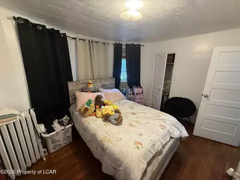 Bedroom - 129 E Beech St, Hazleton, PA 18201 photo 7 of 17