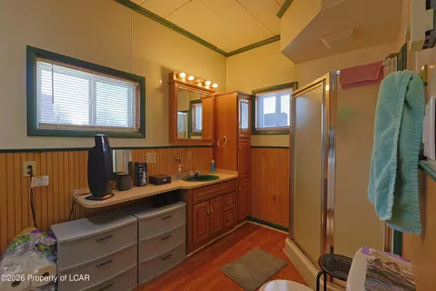 333 E Juniper St, Hazleton, PA 18201 photo 9