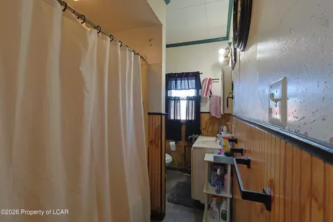 333 E Juniper St, Hazleton, PA 18201 photo 8