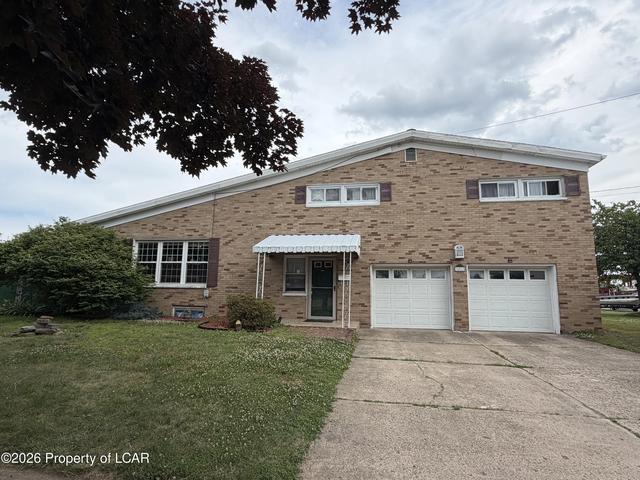 601 Sunset Dr, Berwick, PA 18603