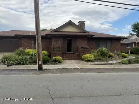 88 E Oak St, Pittston, PA 18640