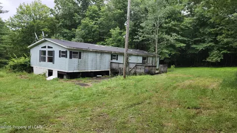 91 Peat Moss Rd, Sweet Valley, PA 18656