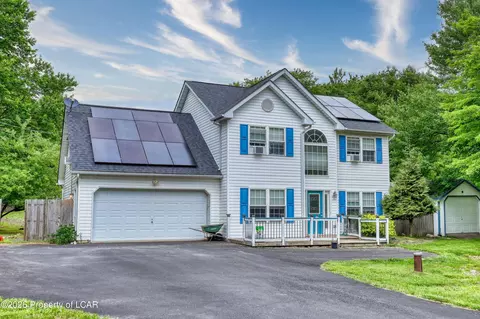 178 Stonecrest Rd, Blakeslee, PA 18610