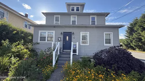 300 Center St, Dupont, PA 18641