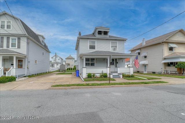 335 Phillips St, Hanover Township, PA 18706