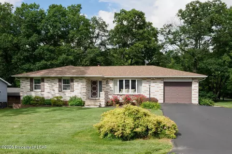 3 Cedar St, Hunlock Creek, PA 18621