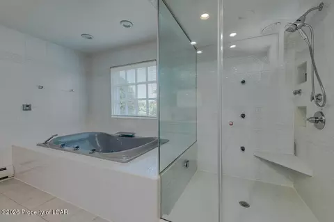 Bath - 230 Lantern Hill Rd, Shavertown, PA 18708 photo 3 of 4