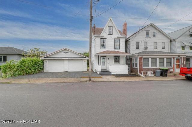 163 Washington St, Freeland, PA 18224
