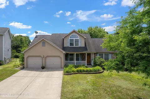 114 Seneca Dr, Old Forge, PA 18518
