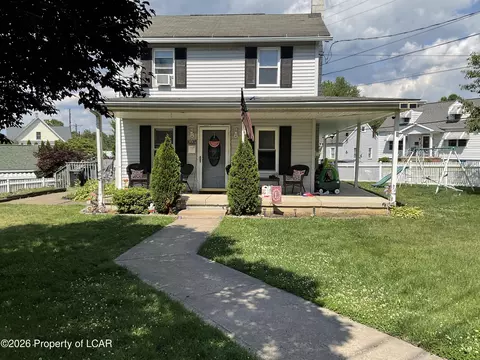 1035 Vine St, Avoca, PA 18641