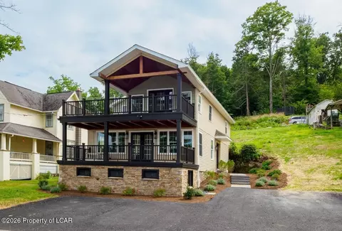 227 Lakeside Drive, Harveys Lake, PA 18618