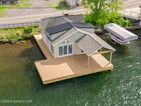 227 Lakeside Drive, Harveys Lake, PA 18618