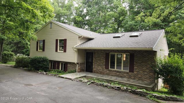 67 Harris Hill Rd, Shavertown, PA 18708