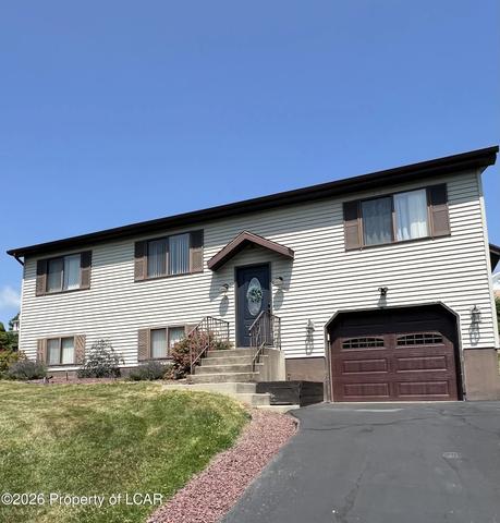 5 Abraham Ave, Hanover Township, PA 18706