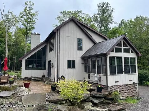 57 Fox Ln, Harveys Lake, PA 18618