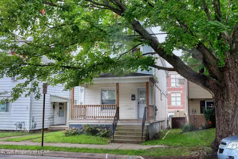 39 John St, Kingston, PA 18704